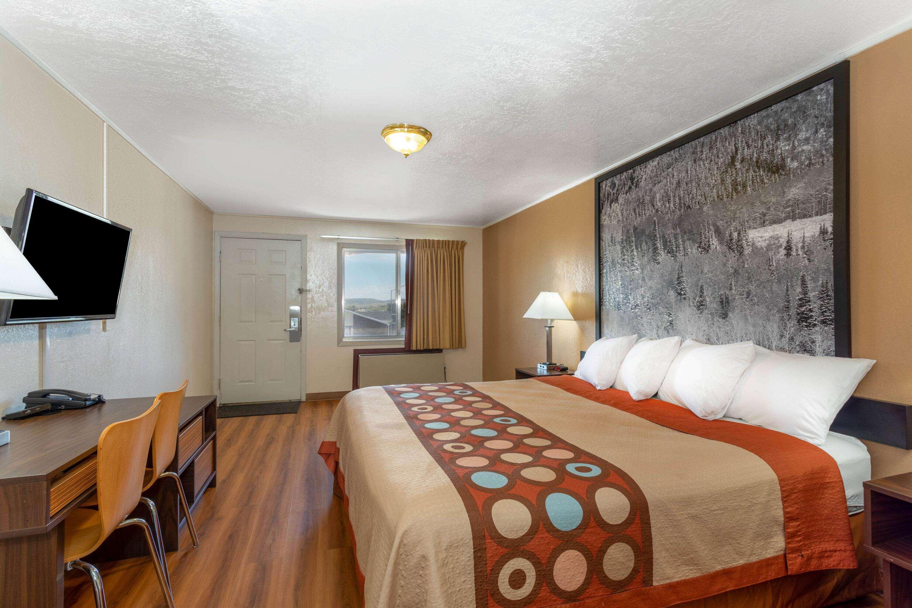 Super 8 By Wyndham Evanston Exterior photo